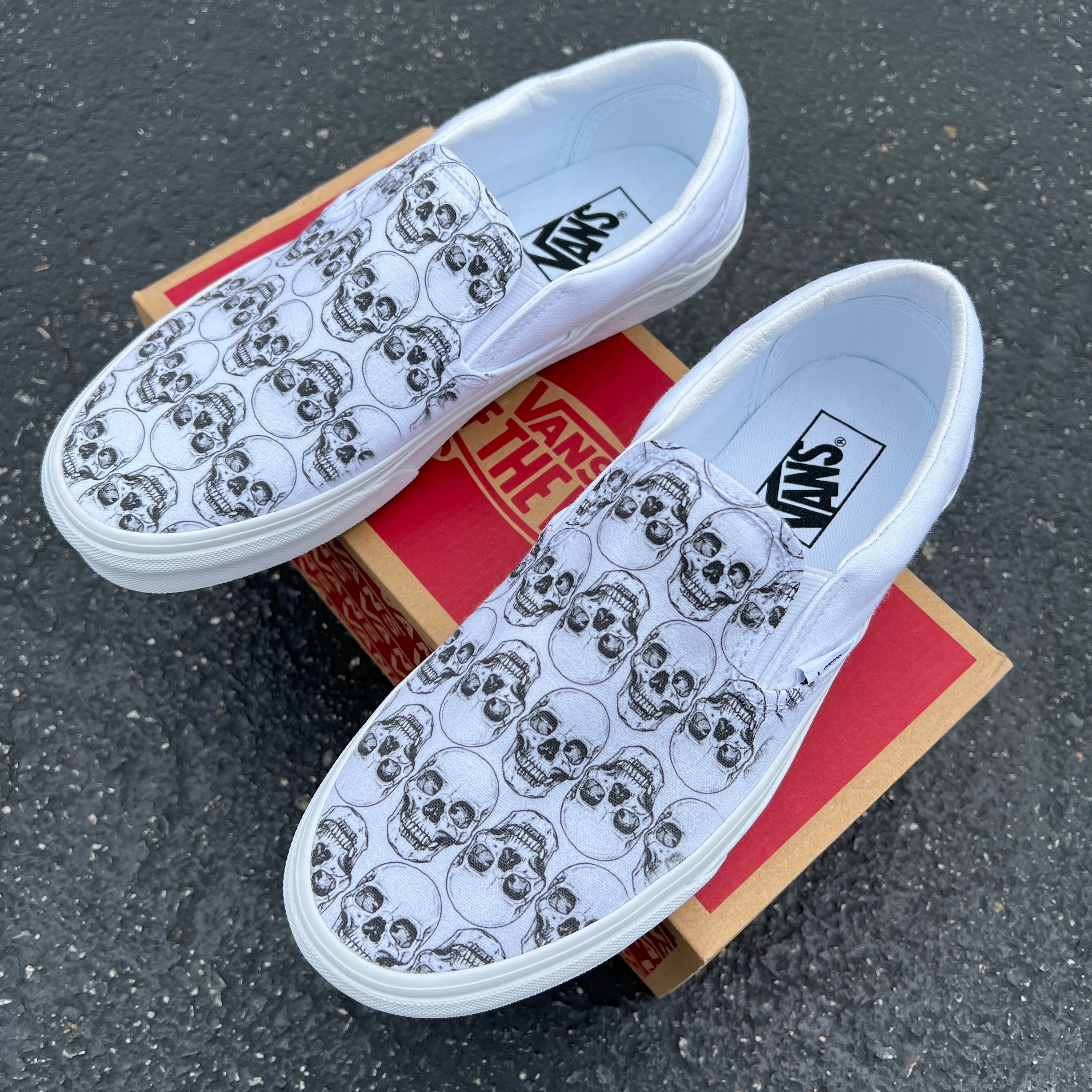 Skull Pattern White Slip On Vans