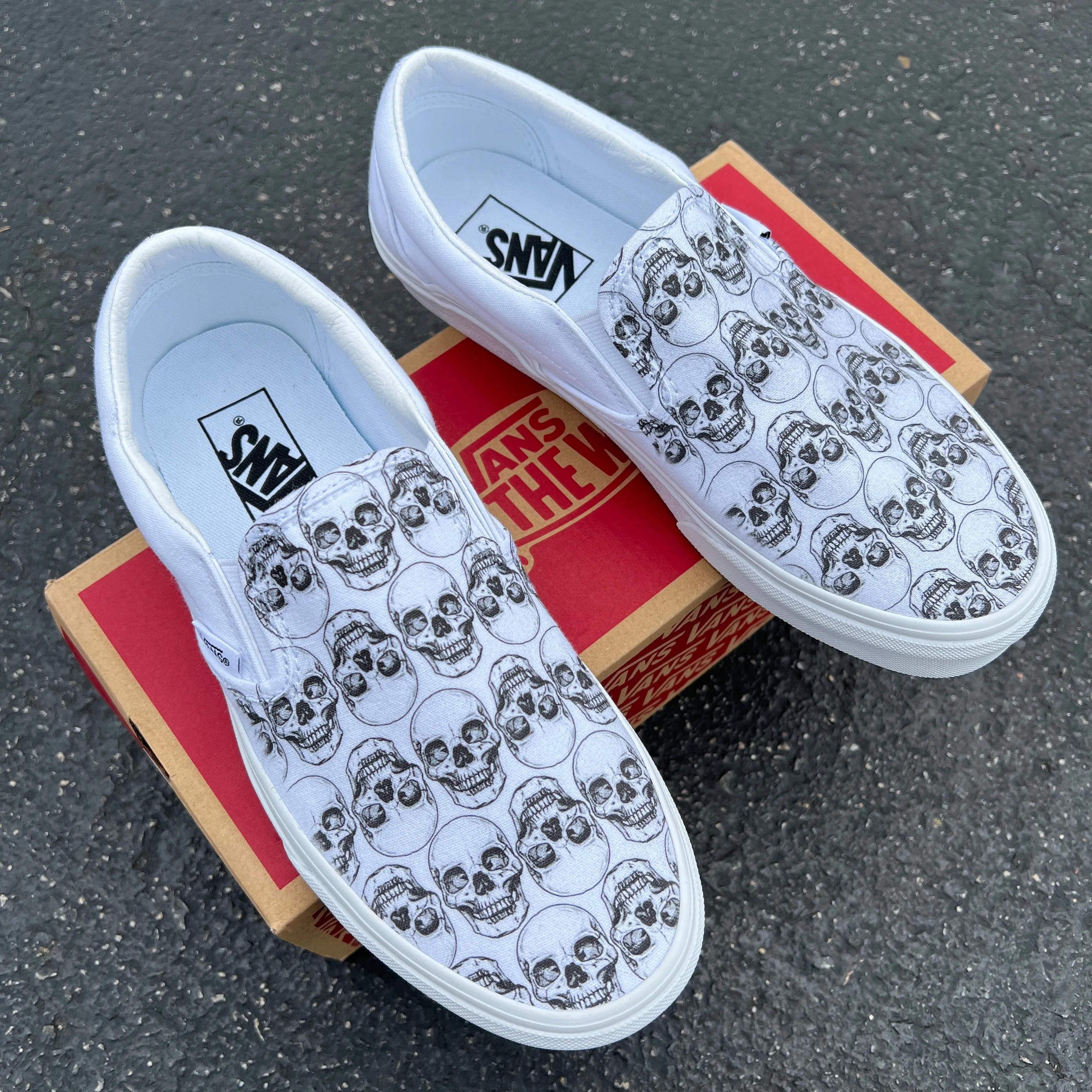 Skull Pattern White Slip On Vans